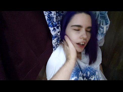 ❤️ Ketemu adhine ing lemari lan mbantu dheweke cum ☑ Video seks ing kita% jv.tusar.top%